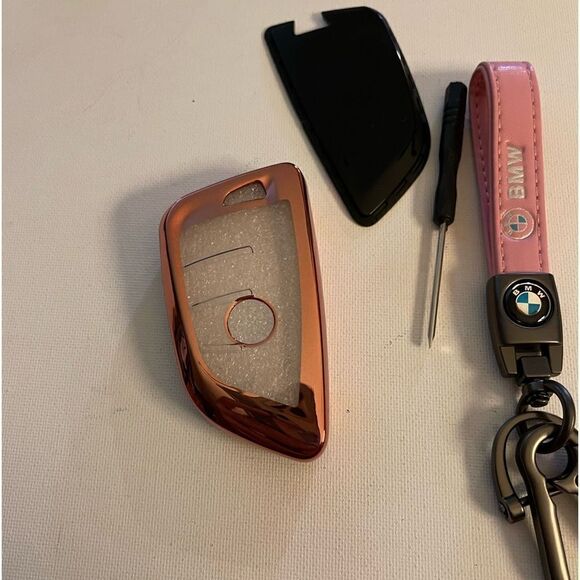 BMW Logo key fob Keychain in Pink Leather & Key Fob Cover pink & black NWT - Picture 3 of 5
